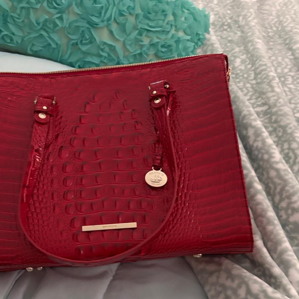 Elegant Red Crocodile-Embossed Tote Bag